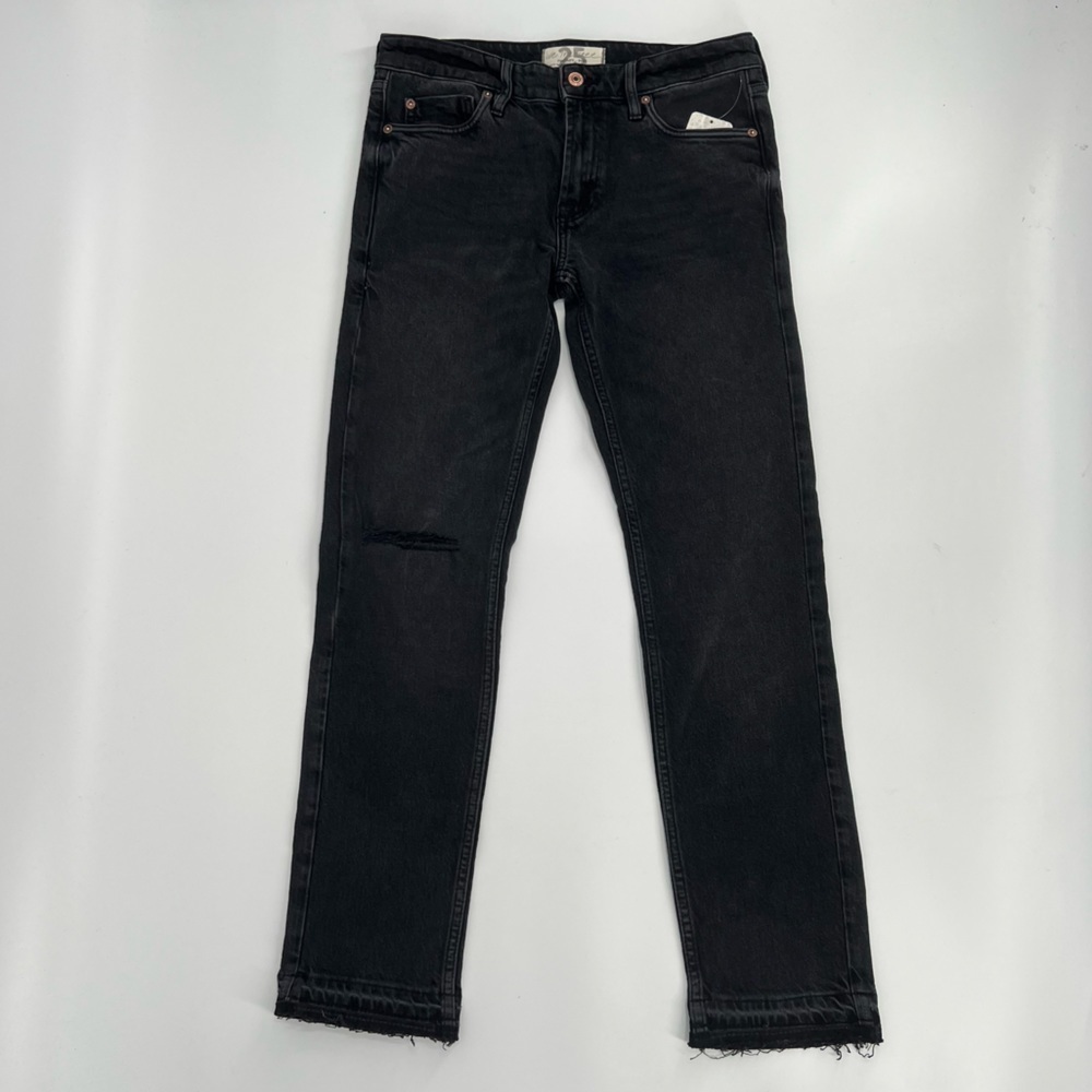 NWT Free People Faded Black Ripped Straight Leg Jeans Size 25 Women’s